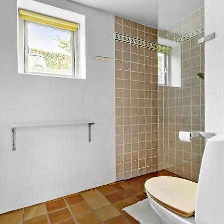 3 Bedroom Awesome In Грена