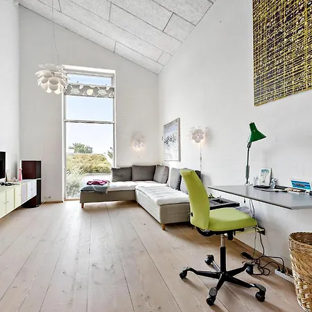 3 Bedroom Awesome In Σπίτι διακοπών Grenå