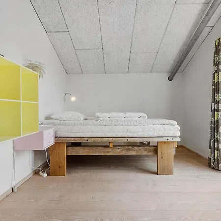 Дом отдыха 3 Bedroom Awesome In Грена