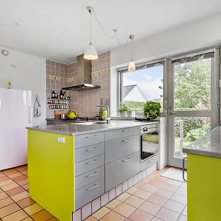 3 Bedroom Awesome In Ferienhaus *