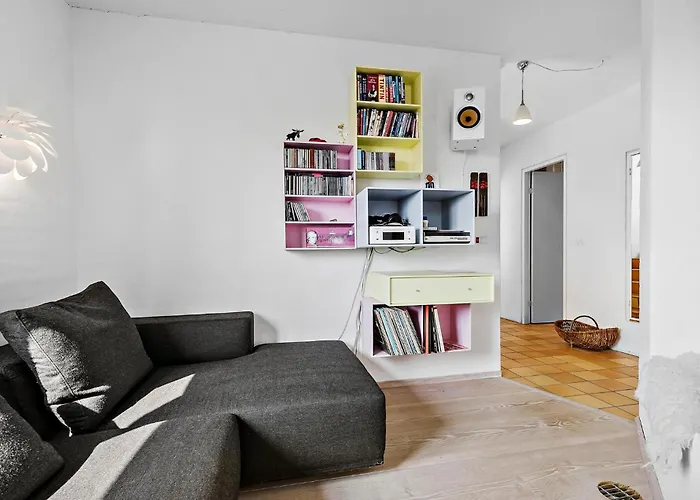 3 Bedroom Awesome In Semesterbostad *