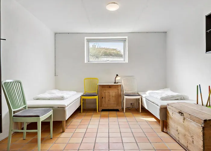 3 Bedroom Awesome In *